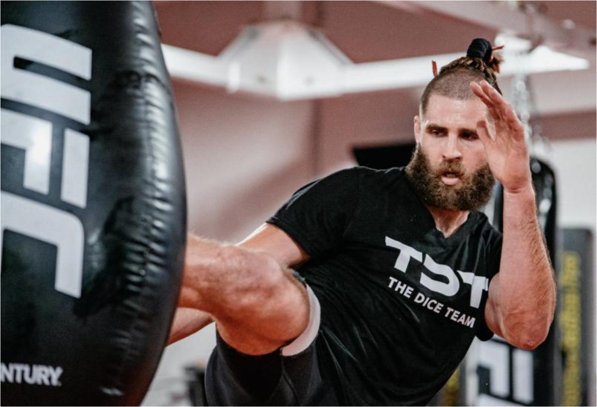 Jiri Prochazka works out ahead of UFC 275
